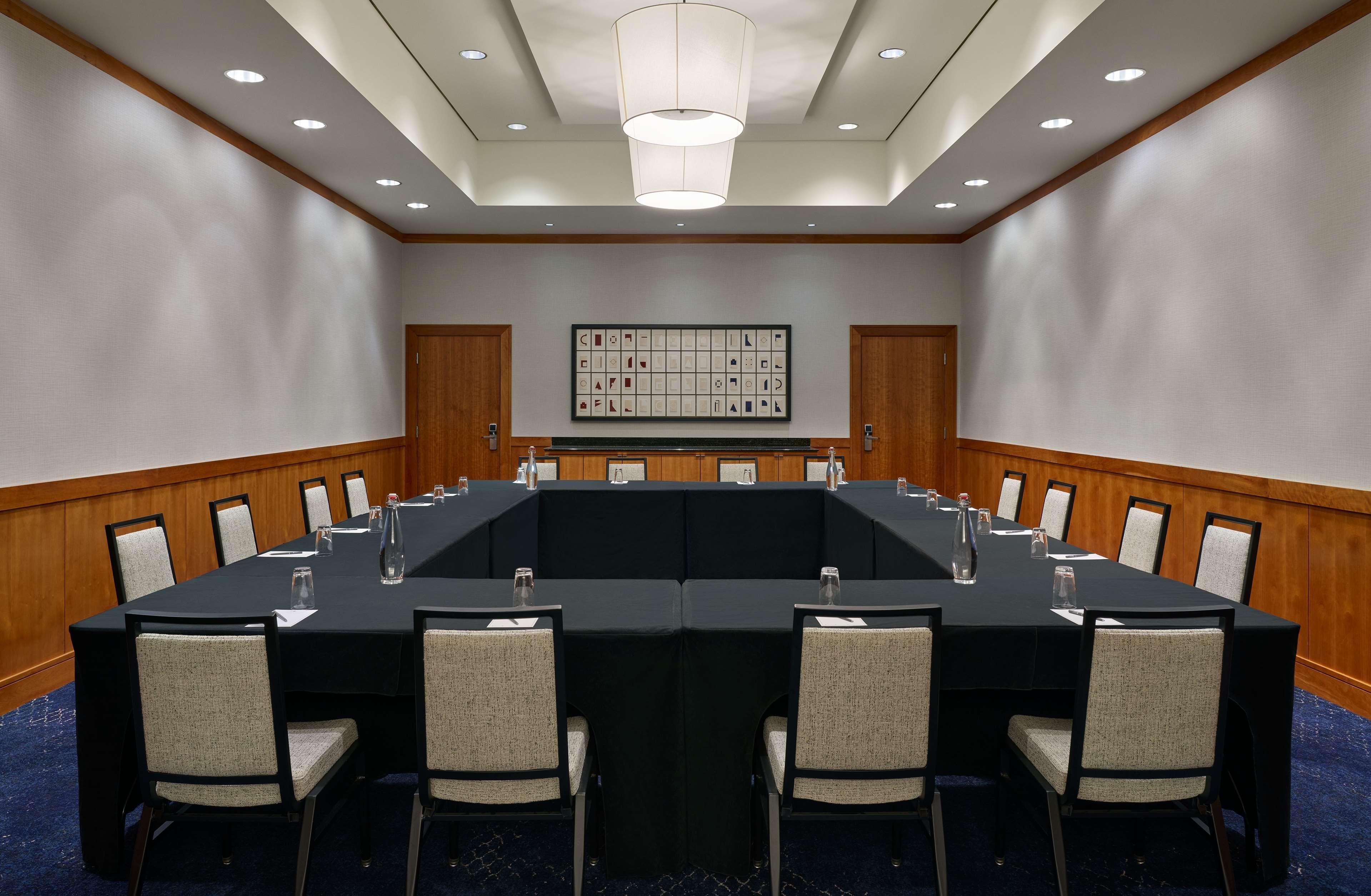 Embassy By Hilton Dc Convention Center 3* Washington