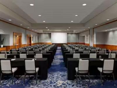 Hotel Embassy By Hilton Dc Convention Center